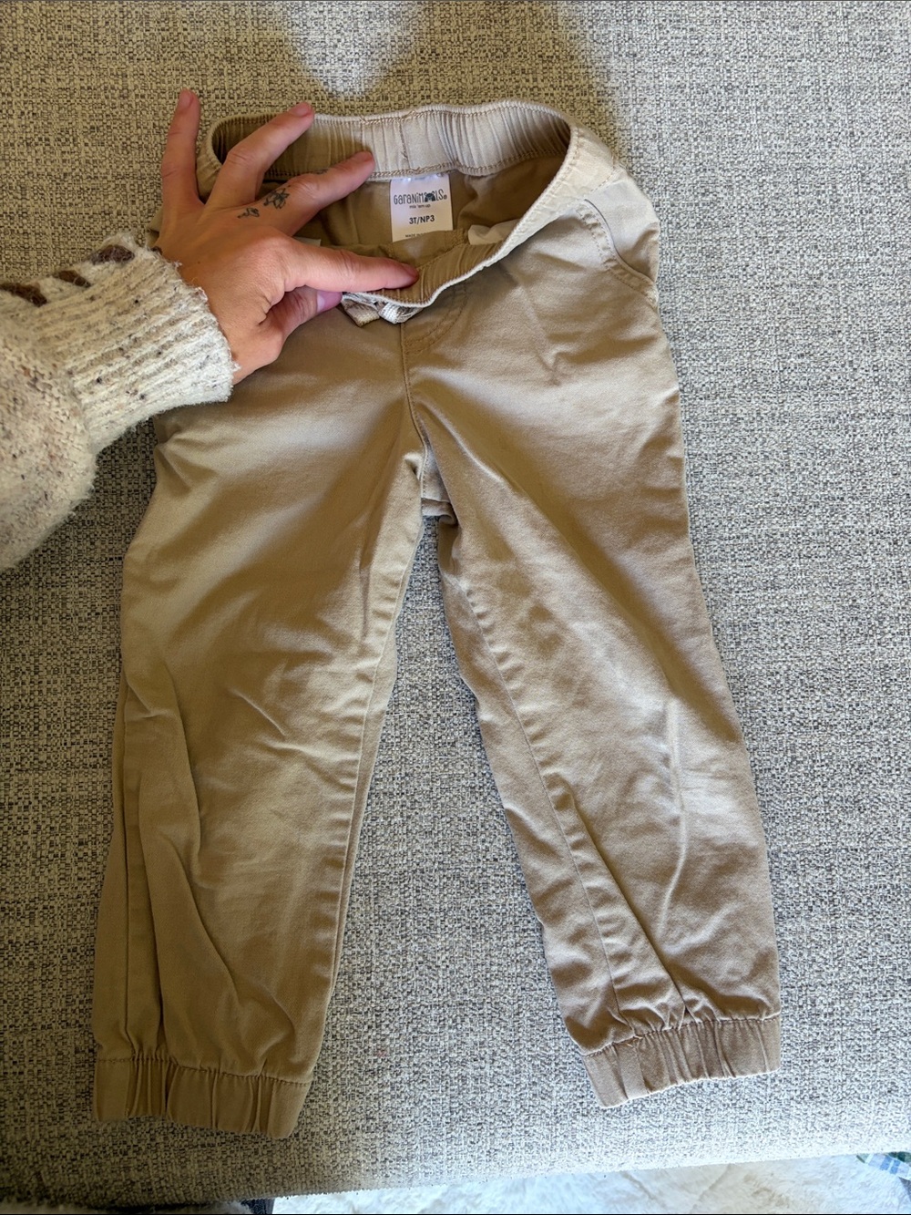3T boys fall/winter lot of 7 pieces. Cute and fun prints and colors. - Picture 4 of 16